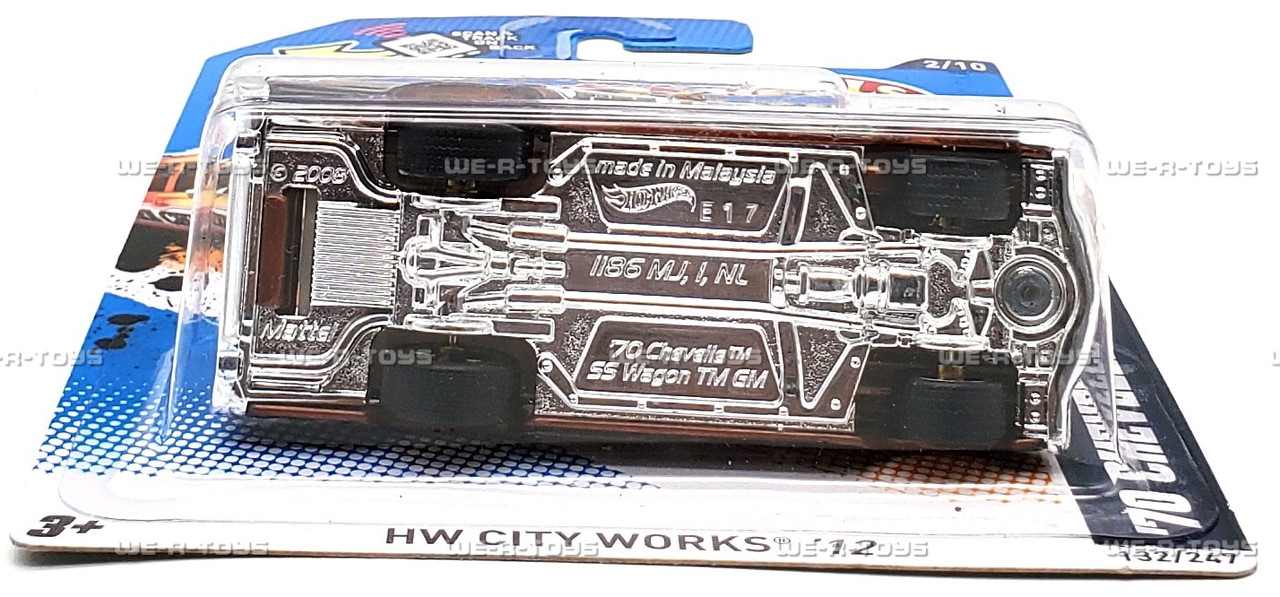 Hot Wheels 70 Chevelle SS Wagon HW City Works Vehicle 2011 Mattel