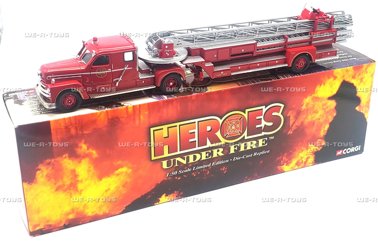 Corgi Heroes Under Fire Seagrave 7-man Enclosed Tractor-Drawn