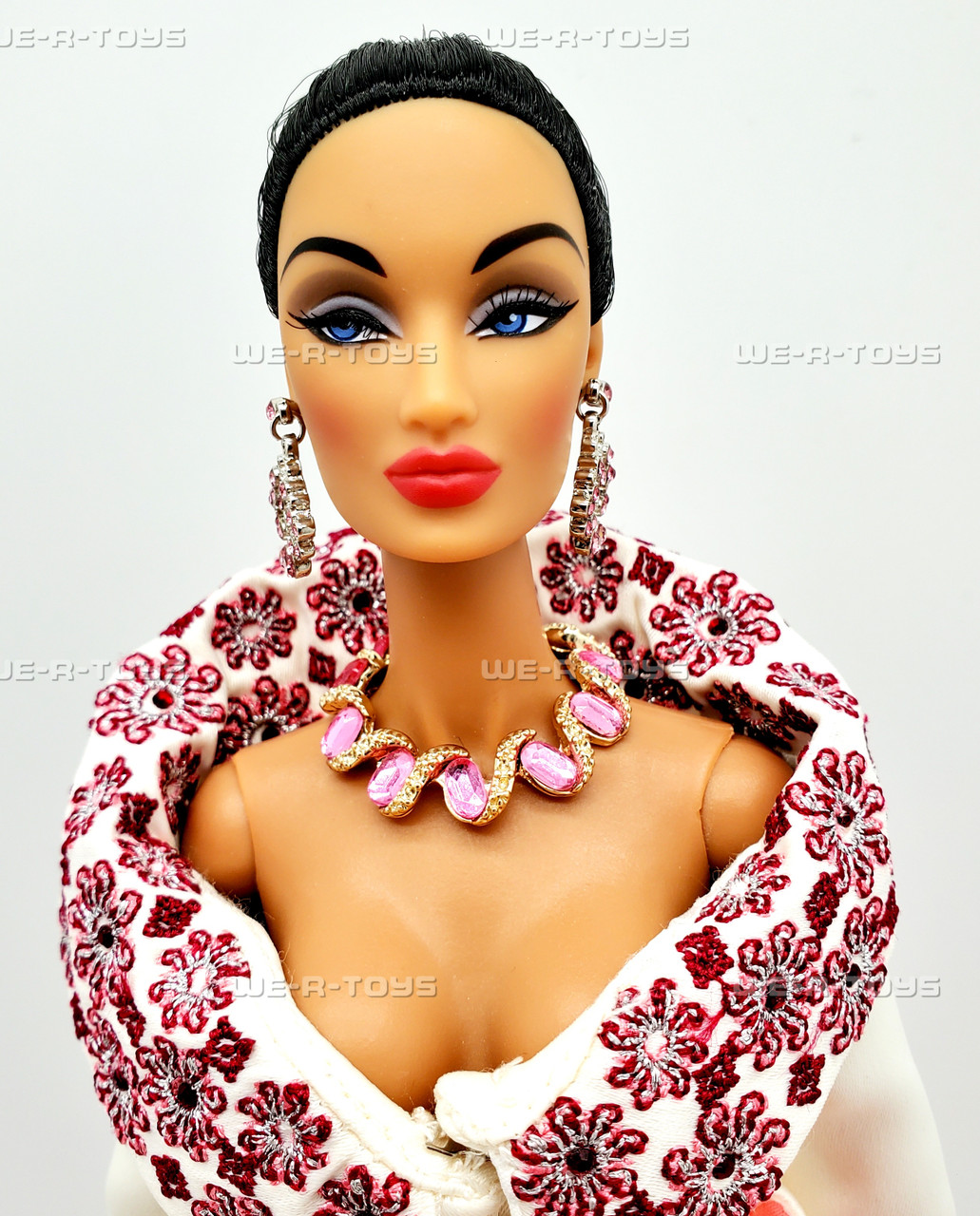 integrity toys the East 59th pink mist裸体 Pink Mist – Maeve Rocha™ Dressed Doll by Integrity Toys