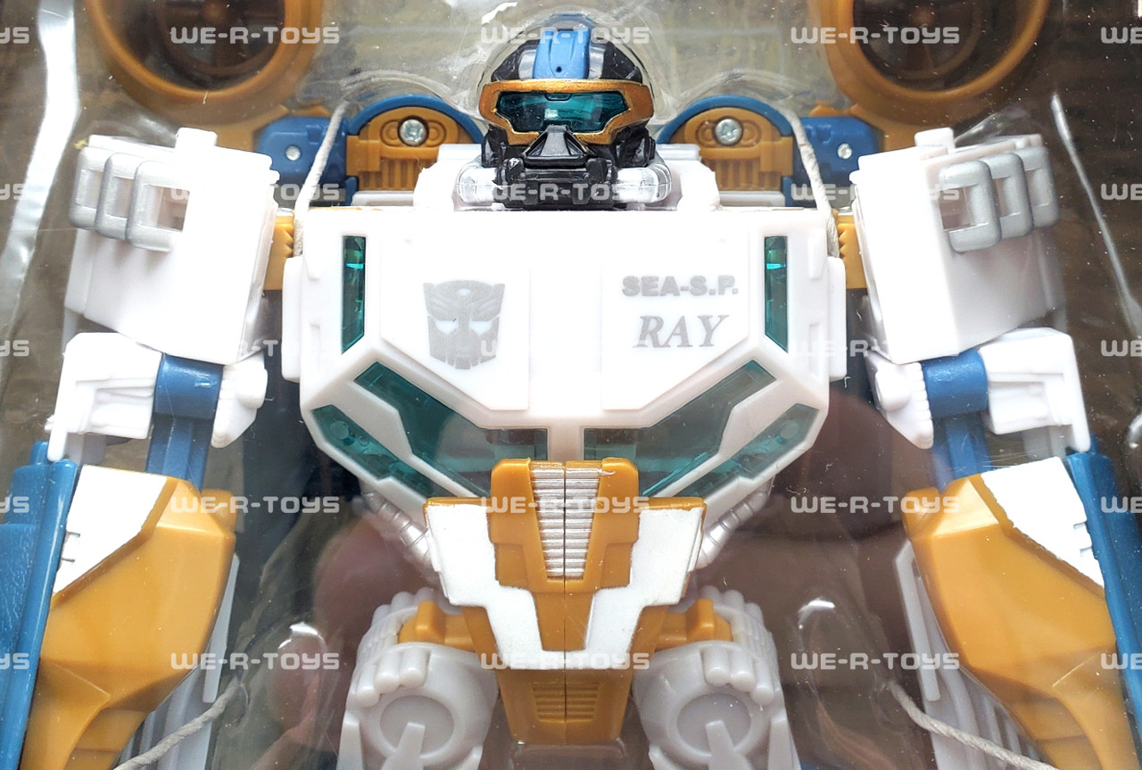 Transformers Sea Spray Autobot Action Figure Voyager Class
