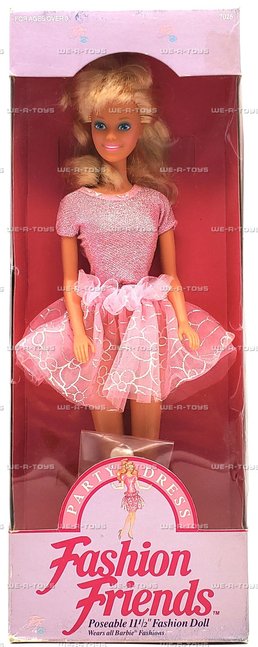 friends party dress The One Where You Throw A Friends Themed Party (In 8 Easy Steps!) -