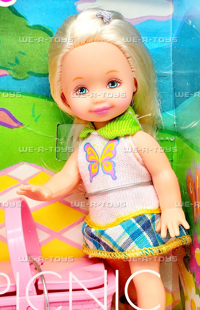 Barbie Kelly Club Lots of Secrets Clubhouse Picnic Kelly Doll 2001