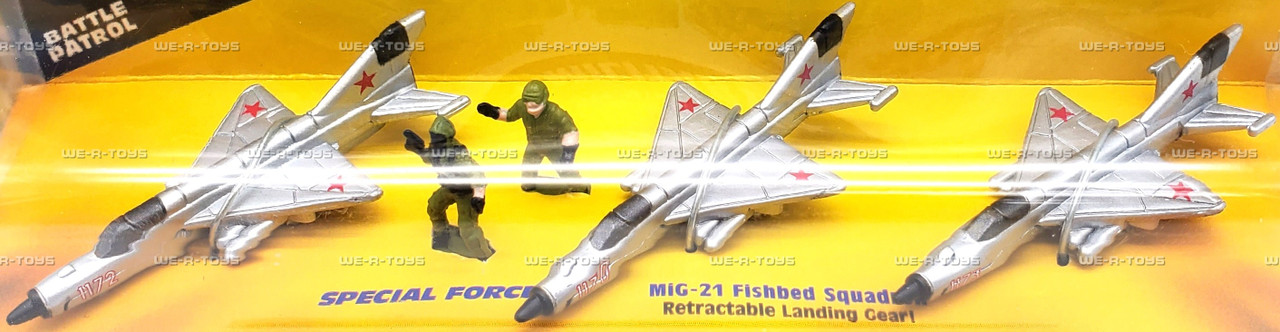 Micro Machines Military #29 MIG-21 Squadron Figure & Vehicles 1998