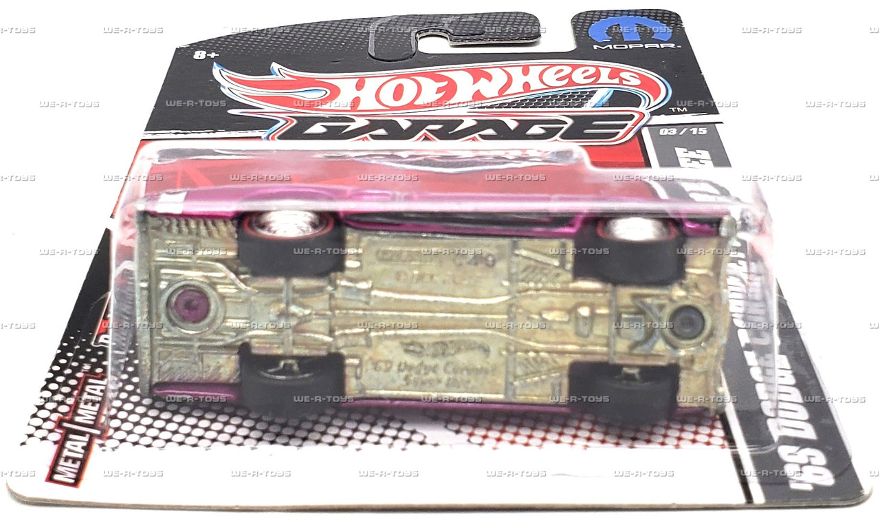 Hot Wheels Garage 69 Dodge Coronet Super Bee 03/15 Vehicle 2010