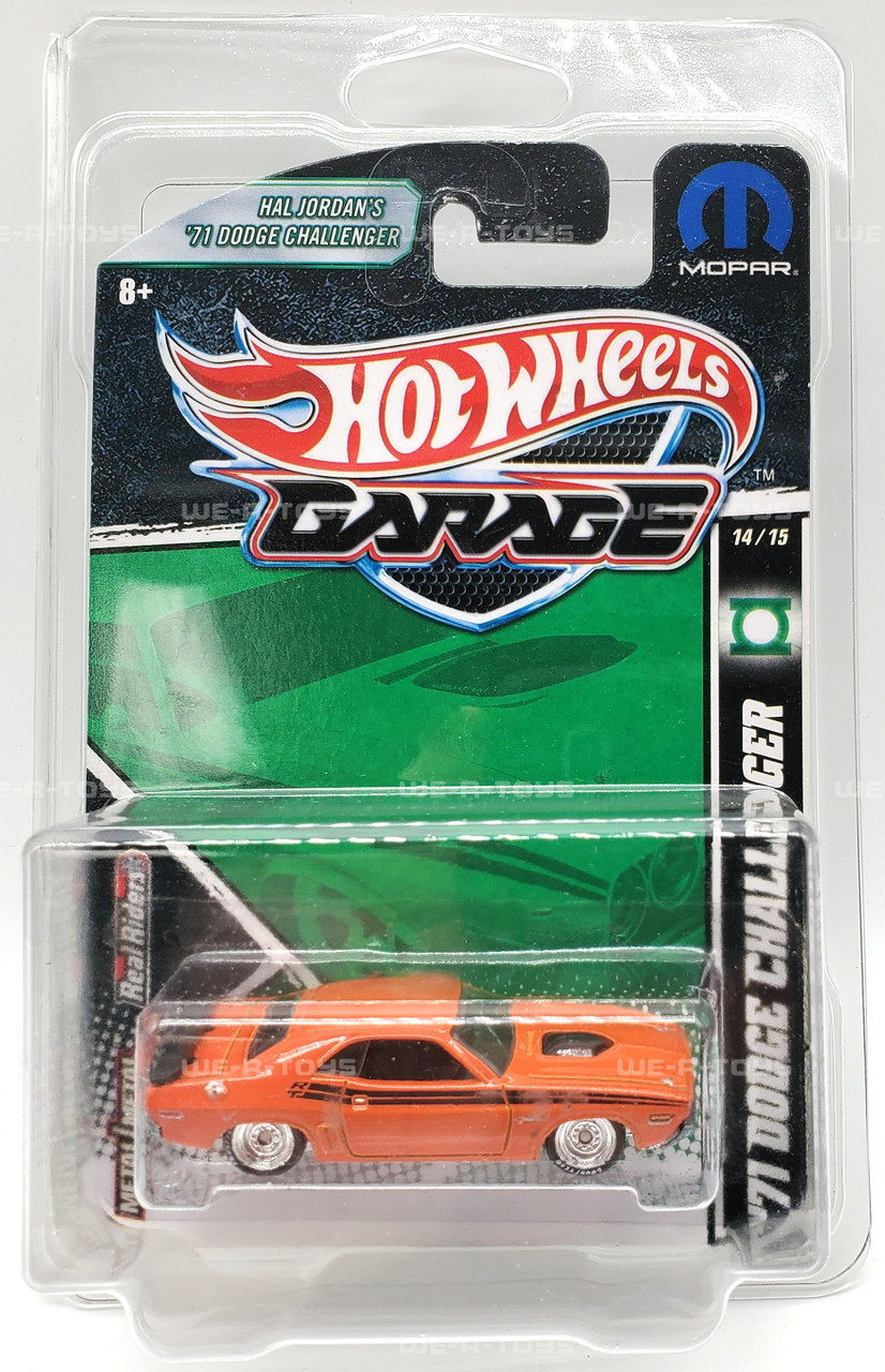 Hot Wheels Garage Mopar Hal Jordan's '71 Dodge Challenger Vehicle