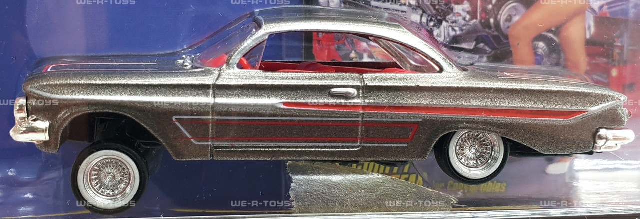 Revell Lowrider Magazine Issue 188 Silver '61 Chevy Impala Die