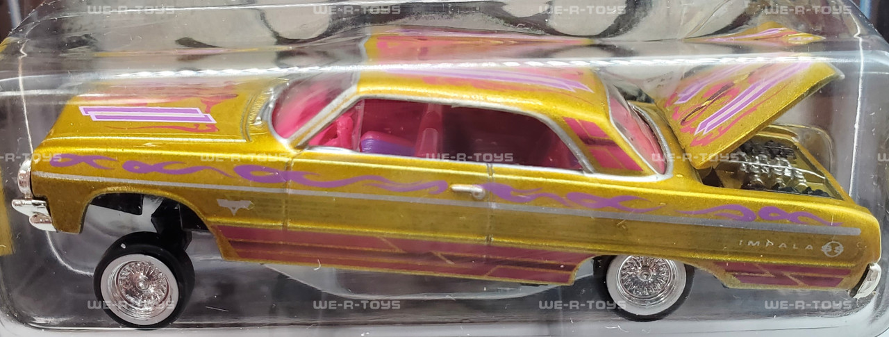 Revell Lowriders Issue 63 Gold '64 Chevy Impala Die-Cast Car NEW