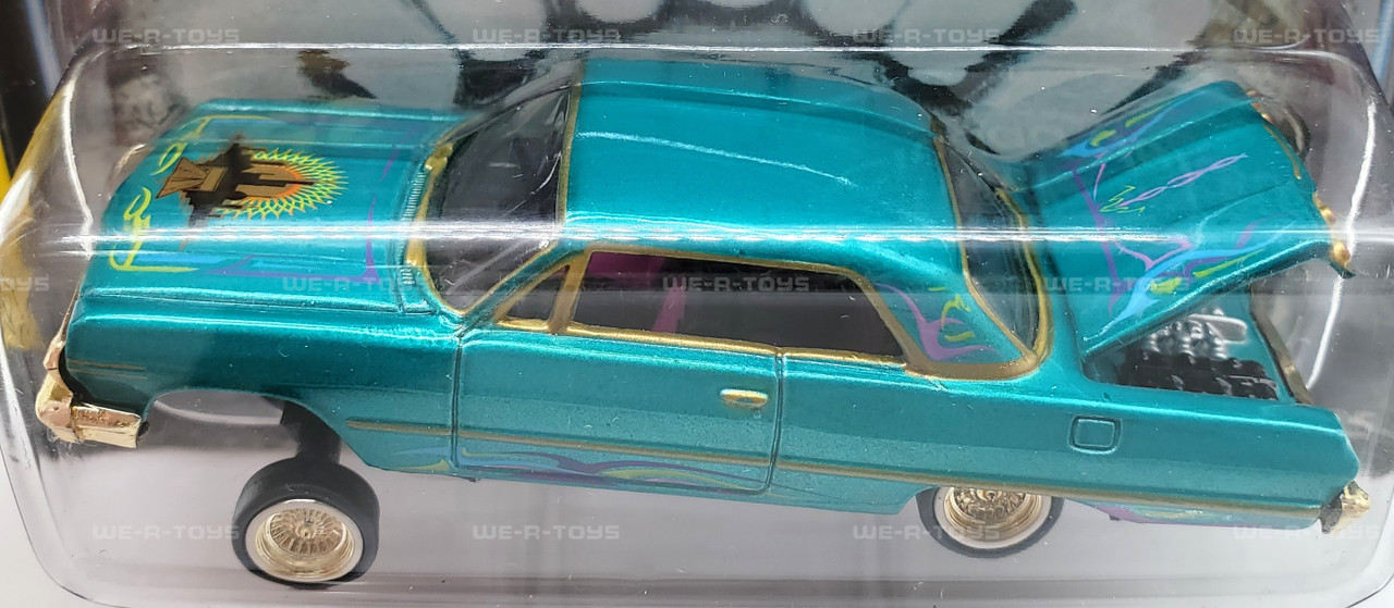 Revell Lowriders Issue 35 Ciudad del Sol '63 Chevy Impala Die-Cast