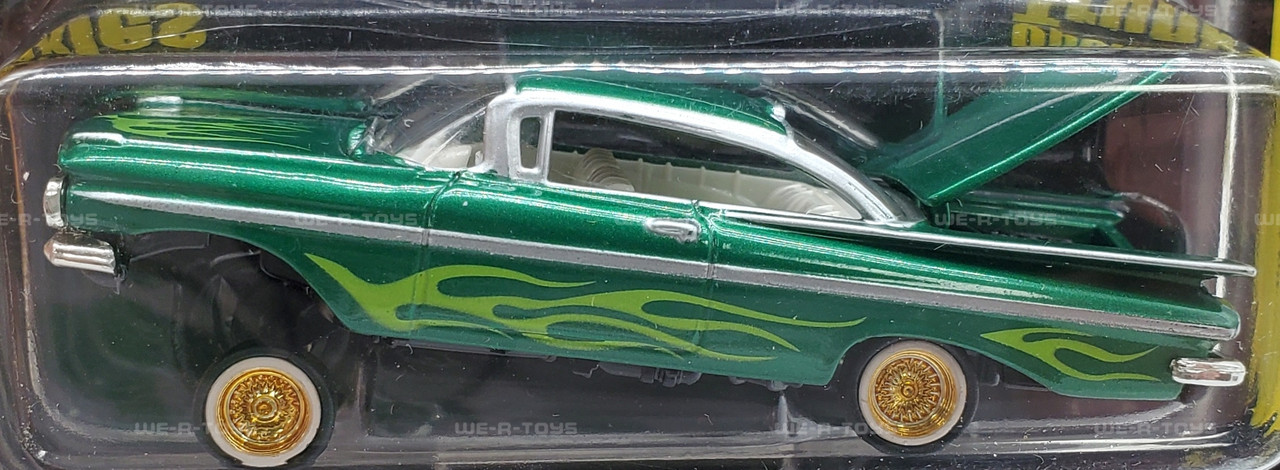 レアRevell '59 Chevy Impala Lowriders インパラ new Revell Low rider 1/64 59 Chevy Impala die cast