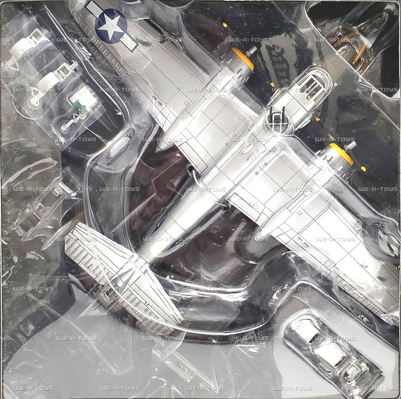 Forces of Valor U.S. B-25J Mitchell 1:72 Scale Vehicle 2013 Unimax
