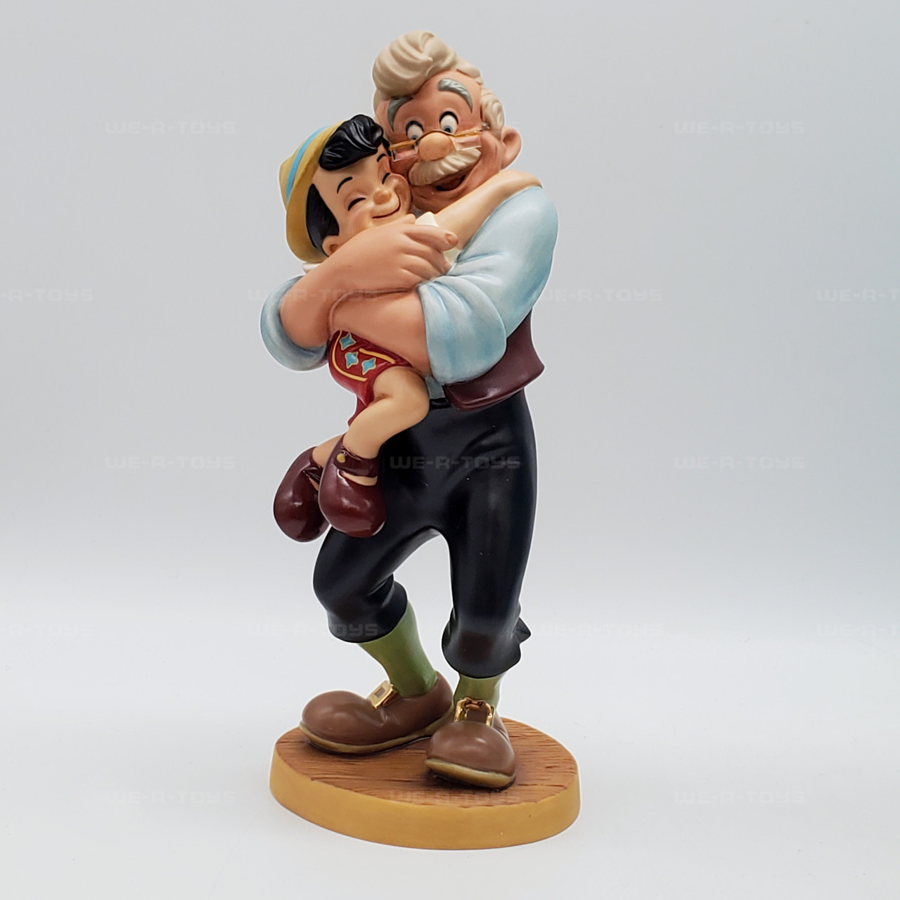 Walt Disney Classic A Father's Joy Pinocchio and Geppetto Figure