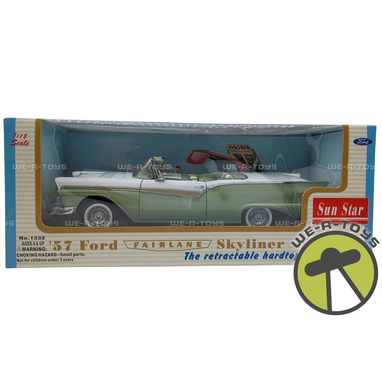 Sun Star Classic Models 1957 Ford Fairlane Skyliner Green & White
