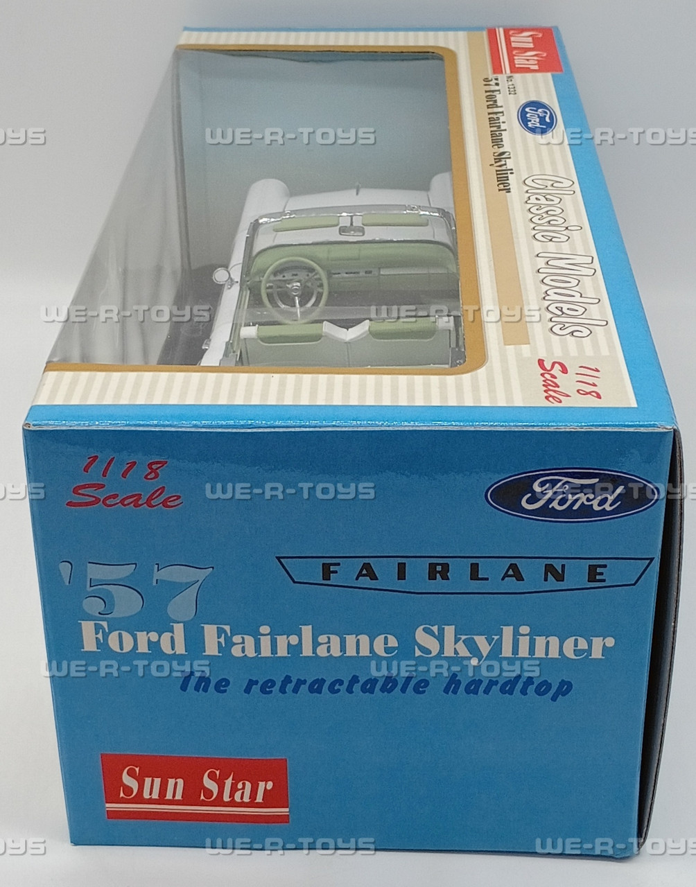 Sun Star Classic Models 1957 Ford Fairlane Skyliner Green & White