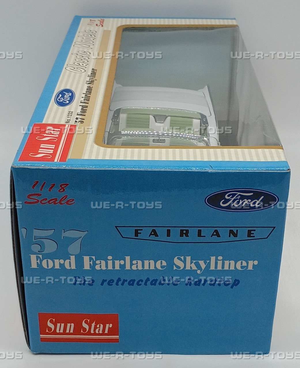 Sun Star Classic Models 1957 Ford Fairlane Skyliner Green & White