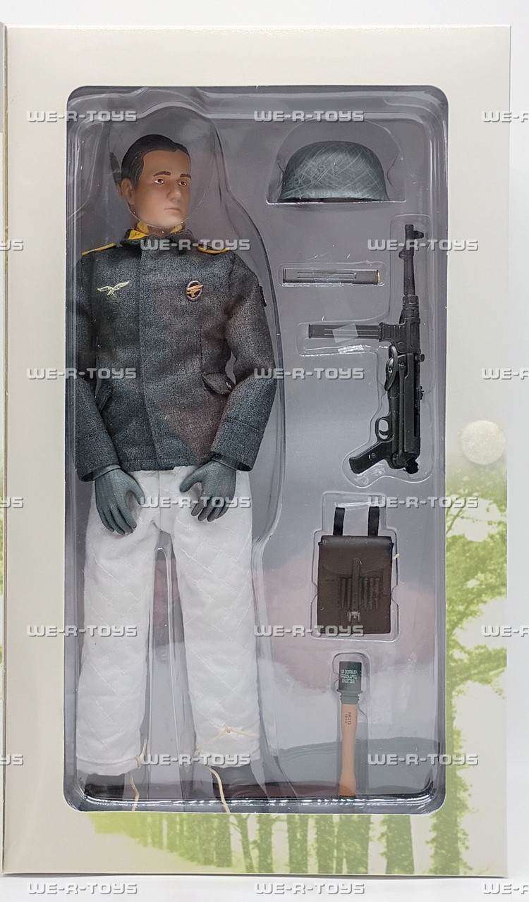 Dragon WWII Ukraine 1943 German Fallschirmjager 'Werner' Action
