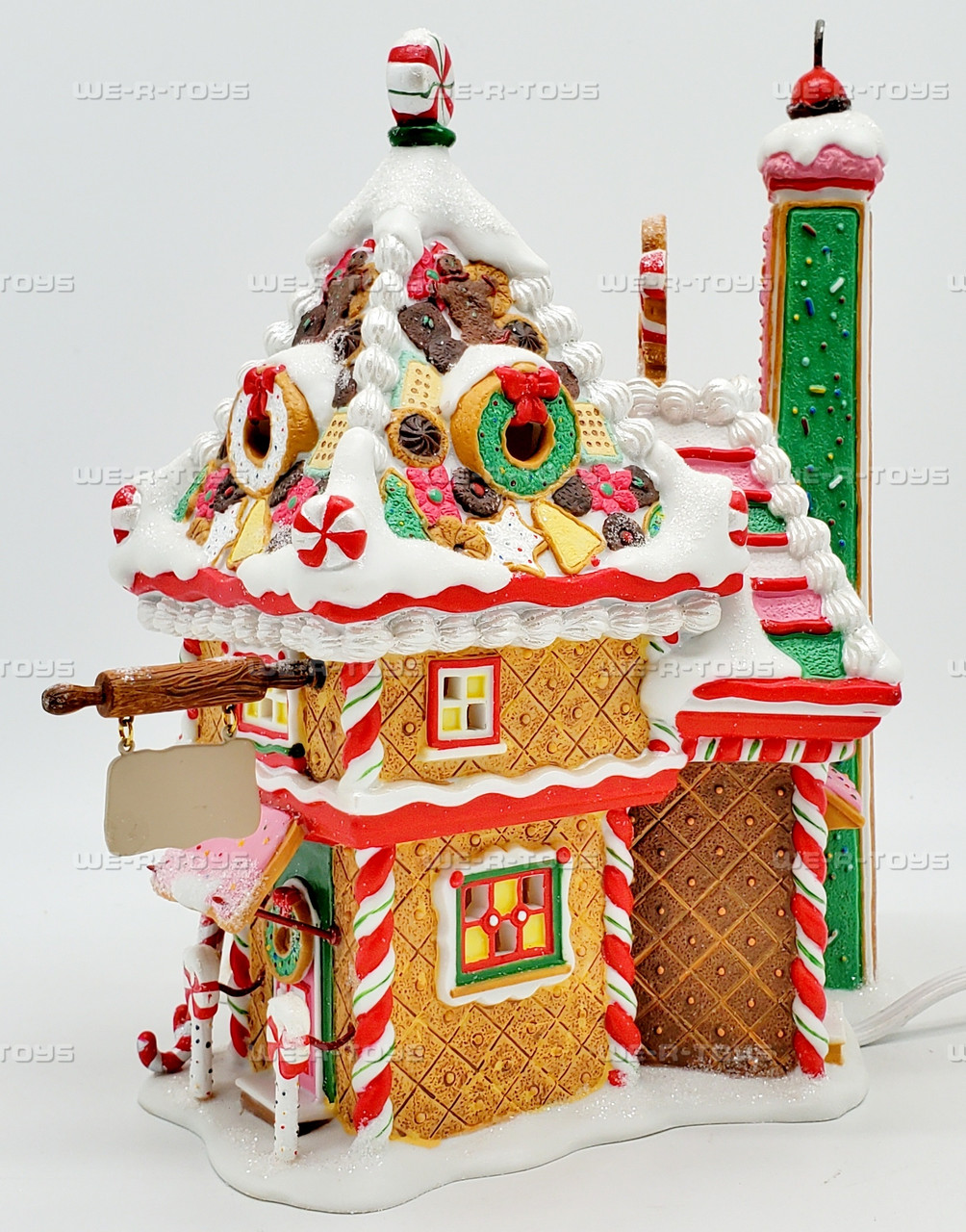Dept 56 North Pole Series Christmas Sweet Shop Lighted Limited