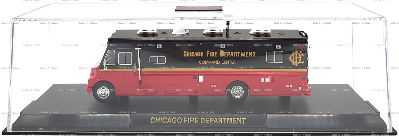 コード3 1/64 CHICAGO，IL / ミニカー Code 3 Collectibles Chicago Fire Department 1⁄64 Scale Ambulance