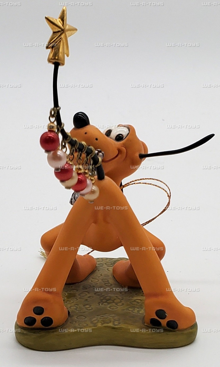 Pluto Helps Decorate Pluto's Christmas Tree Walt Disney Classics