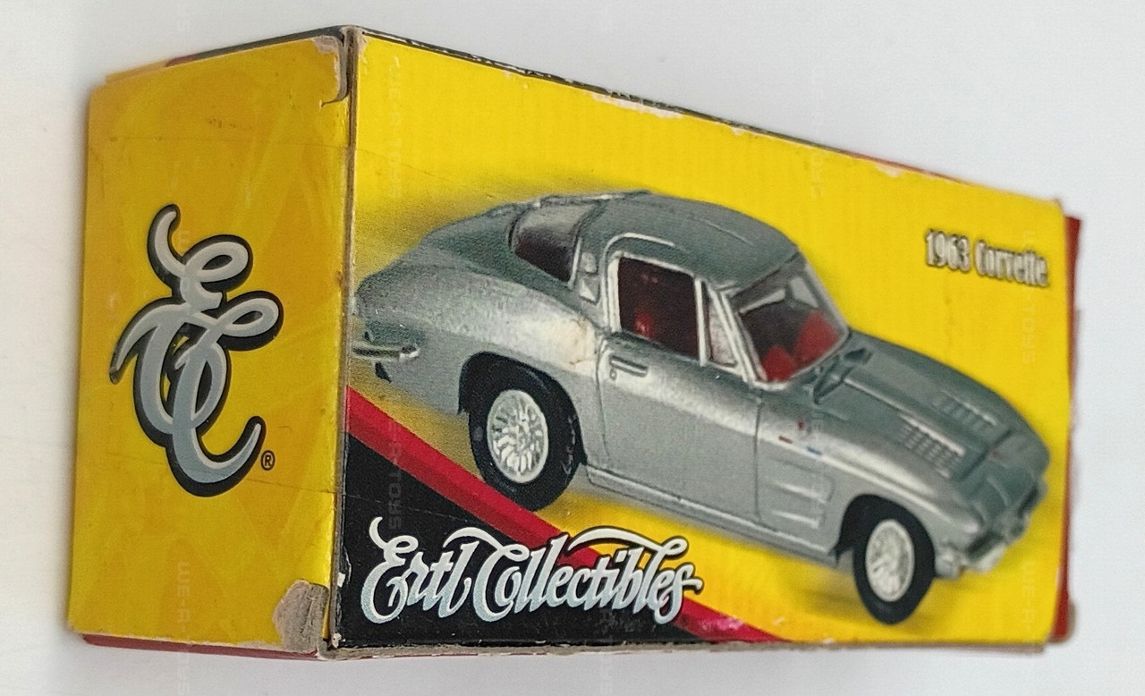 ERTL Collectibles 1963 Corvette Silver Replica Vehicle #39421 ERTL