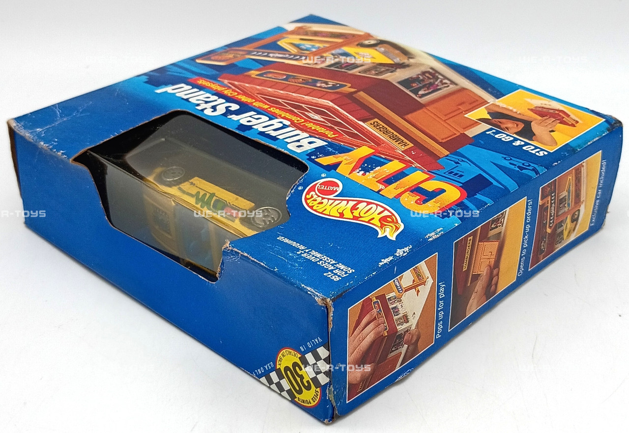 Hot Wheels City Burger Stand Portable Playset with 1 Hot Wheels
