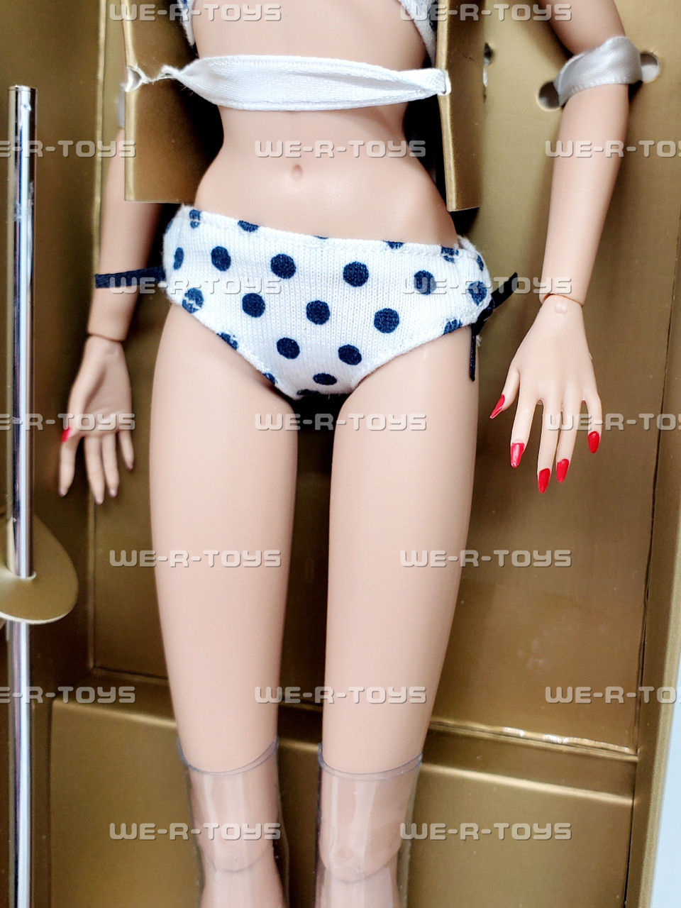 East 59th Aloha Waikiki Victoire Roux Fashion Doll 2020 Integrity