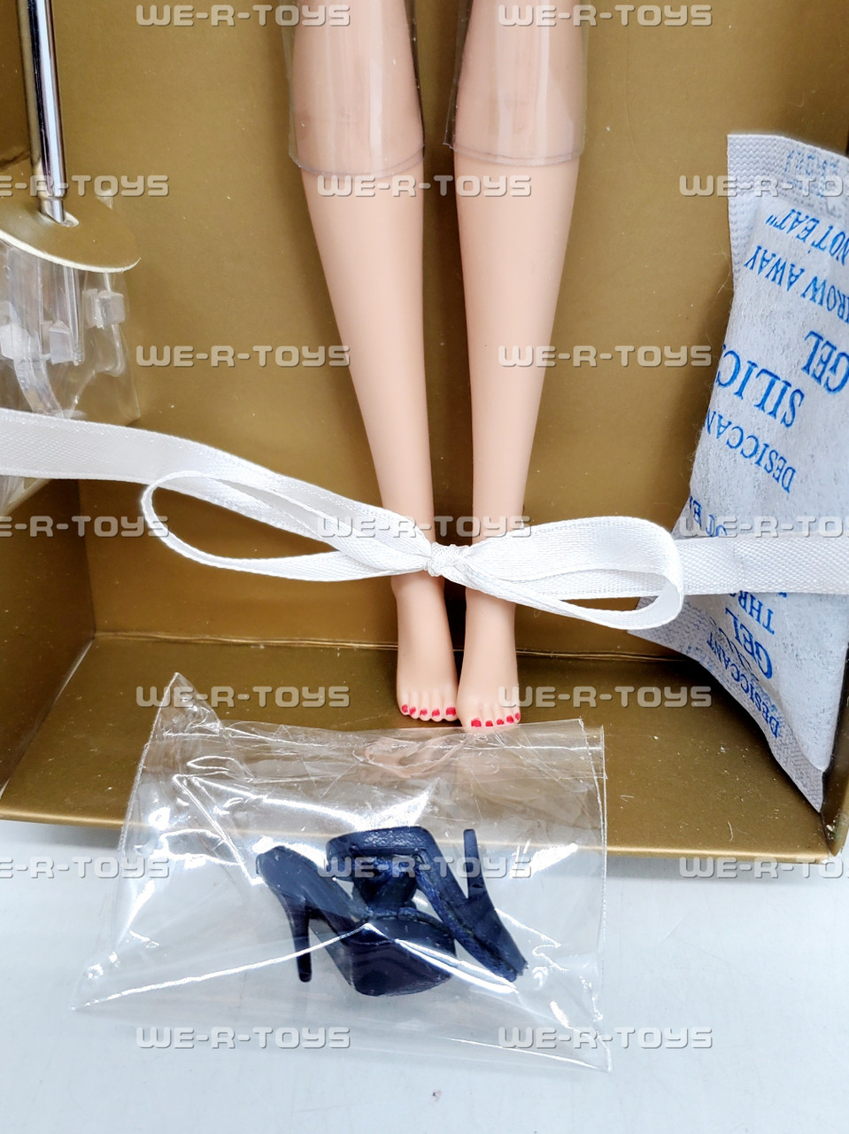 East 59th Aloha Waikiki Victoire Roux Fashion Doll 2020 Integrity