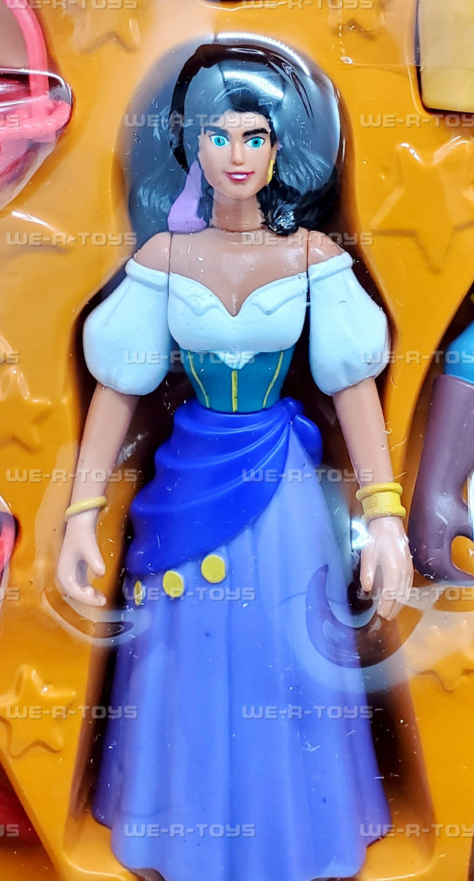 Disney's Hunchback of Notre Dame Esmeralda and Phoebus Figure Gift