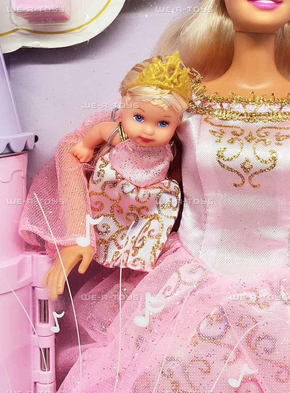 Princess Palace Barbie Doll and Crissy Playset 2003 Mattel B4769