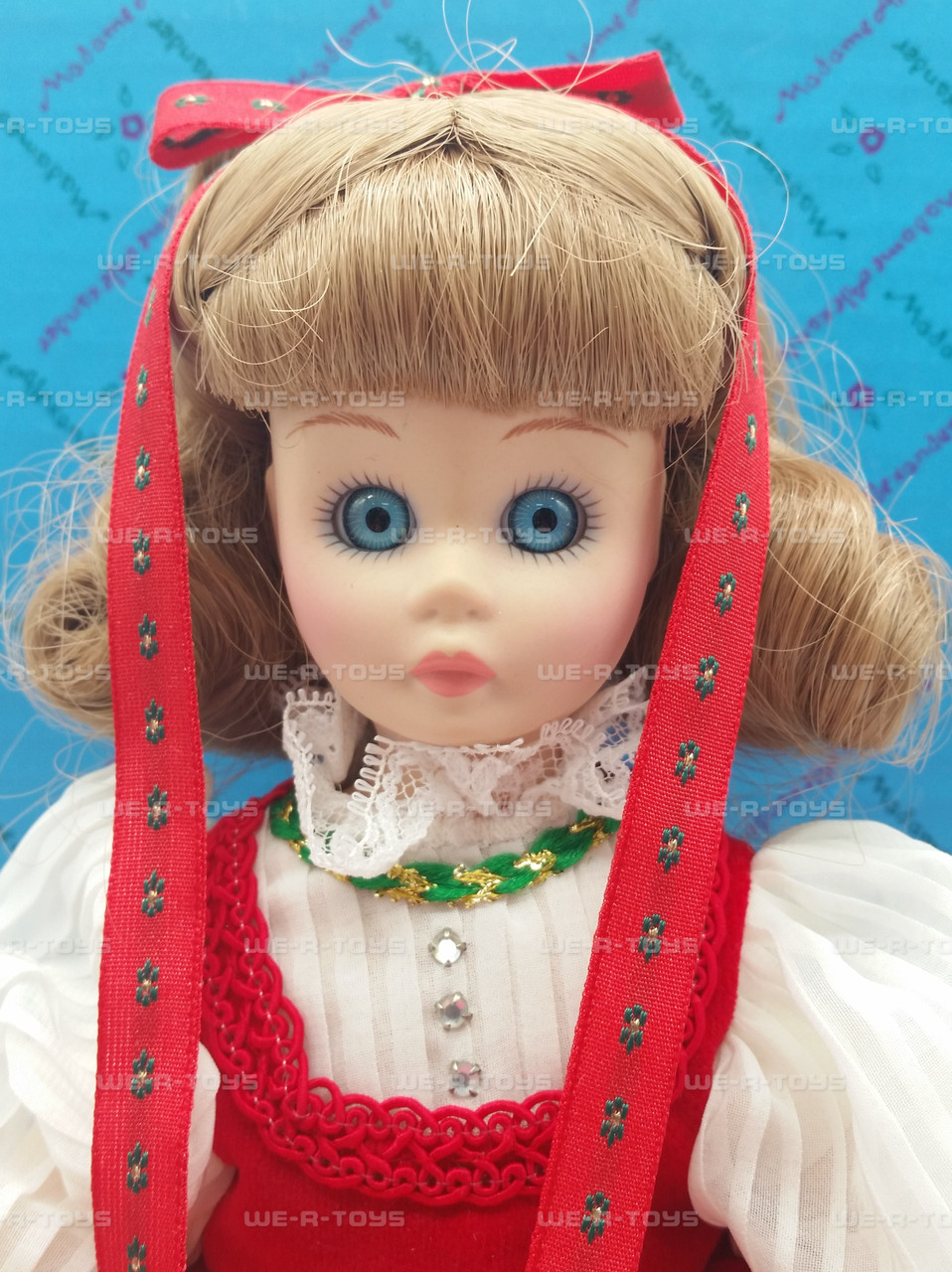 Madame Alexander 1990 Noel The First Porcelain Christmas