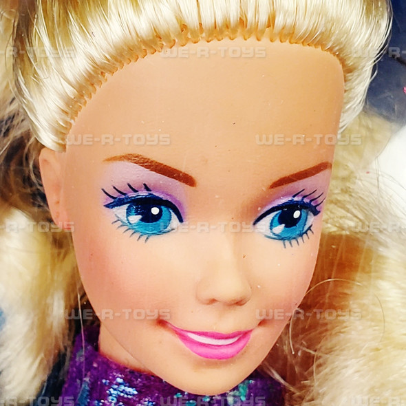 Ice Capades Barbie Doll Blue Background 1990 Mattel No. 9847 NRFB