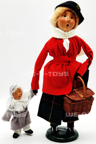 Byers' Choice The Carolers Woman With Child, Basket & Umbrella Figure 1997 USED