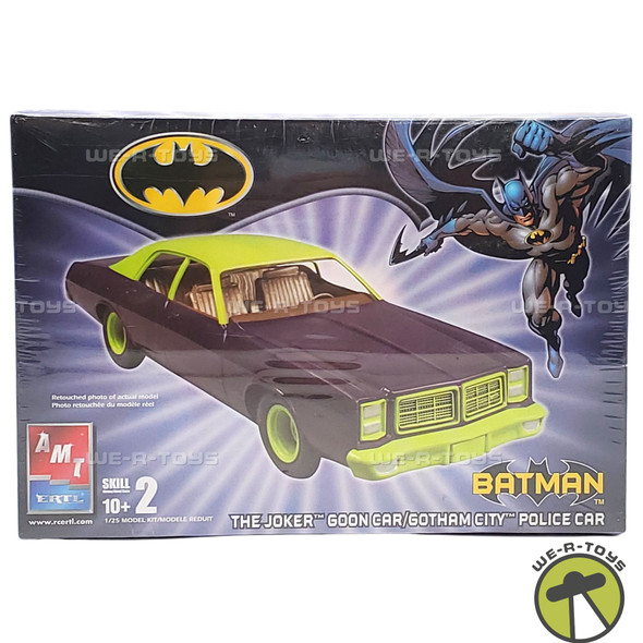 Batman The Joker Getaway Car 1:25 Scale Model Kit MPC Round
