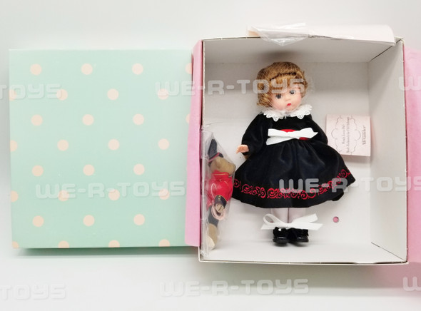 Madame Alexander Wendy Loves Paddington Bear Trunk Set Doll No