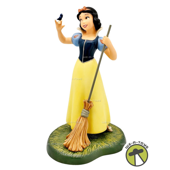 Disney Classics Collection Snow White Whistle While You Work Figure CW037