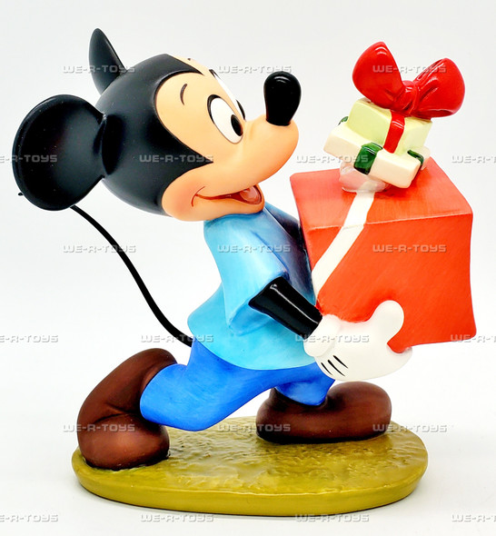 Walt Disney Classics Pluto's Christmas Tree Figure 41086