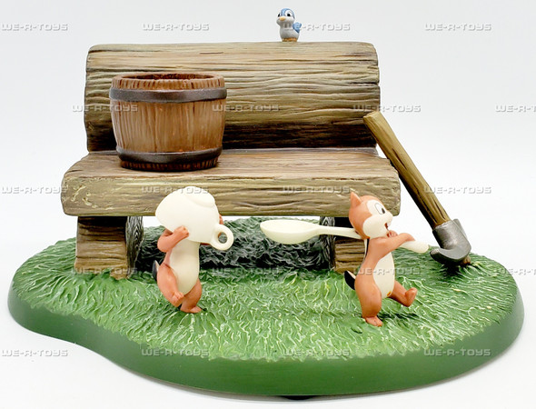 Walt Disney Snow White and the Seven Dwarfs Dwarf's Cottage Bench Figurine