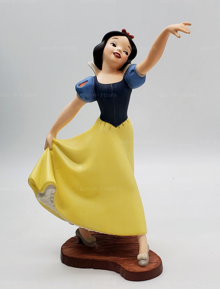Walt Disney Classics Snow White The Fairest One Of All Figure 1063 NEW