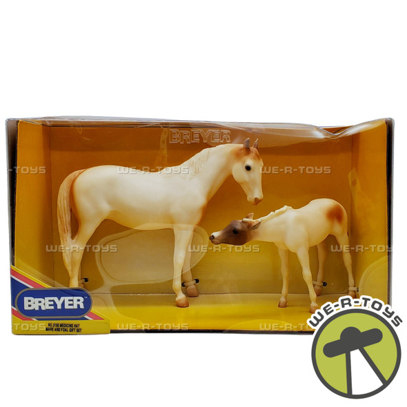 Breyer Medicine Hat Mare and Foal Gift Set Reeves Item No. 3180 NEW