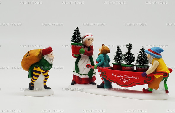 Department 56 Heritage Village Delivering the Christmas Greens 56373 NEW