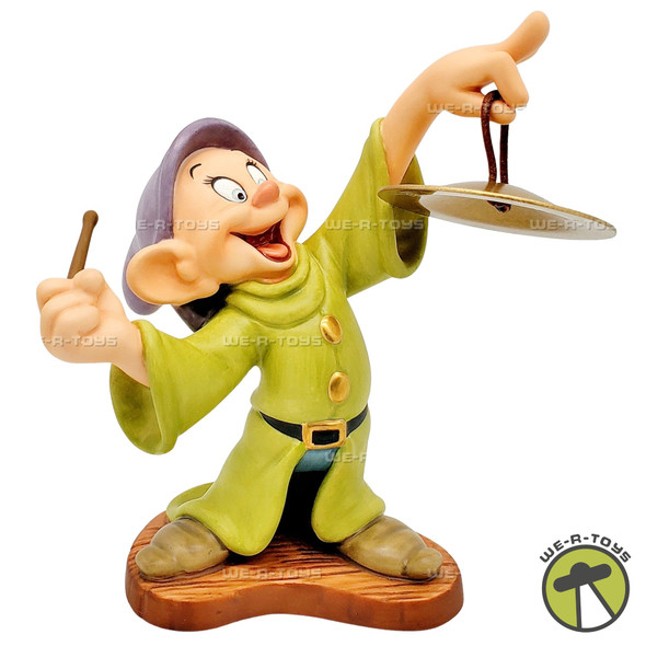 Walt Disney Classics Snow White and the Seven Dwarfs Dopey Figurine