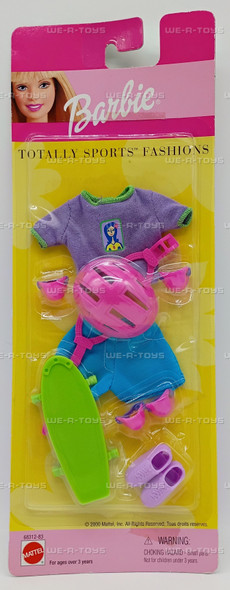 Barbie Totally Sports Fashions Skateboarding Gear & Skateboard 2000 Mattel New