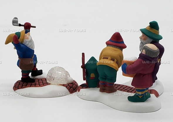 Department 56 Elfland Tee Time Elves (NORTH POLE SERIES) 56442