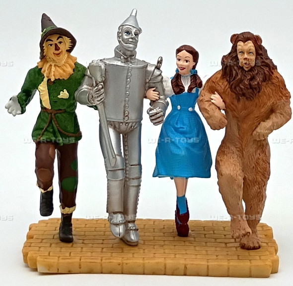 The Wizard of Oz Off to See the Wizard Hallmark Keepsake Ornament 2005 New
