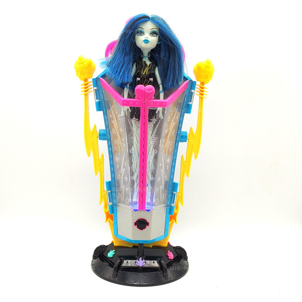 Monster High Freaky Fusion Recharge Chamber with Frankie Stein Mattel Loose