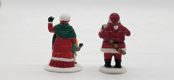 Department 56 Santa & Mrs. Claus Heritage Village Collection #5609-0CL