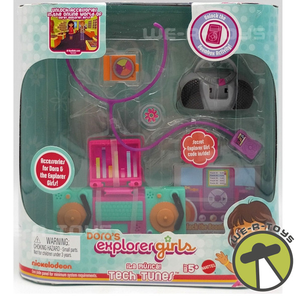 Dora's Explorer Girls Tech Tunes Dora The Explorer Doll Playset 2009 Mattel