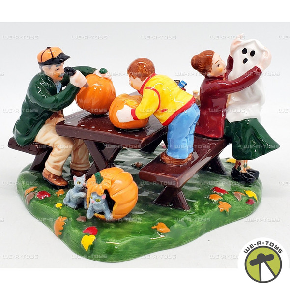 Department 56 Preparing for Halloween 54982 Missing 1 Figure