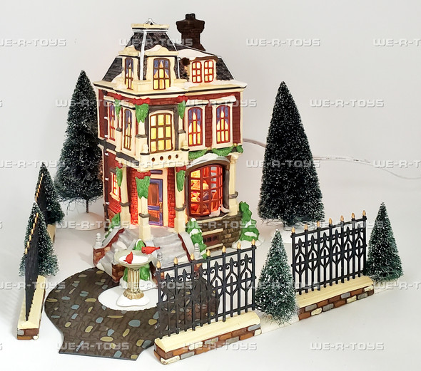 Department 56 Chancery Corner Dickens Village Gift Set 58352