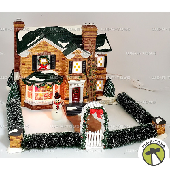 Department 56 Snow Village 2000 Holly Lane Gift Set 54977