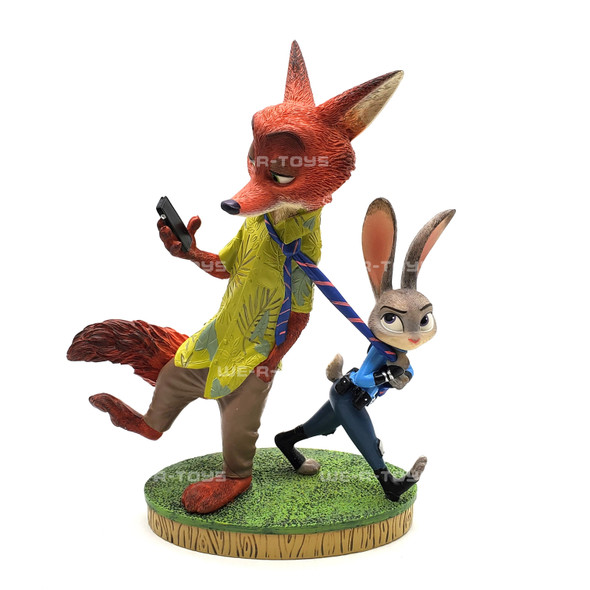 Disney Showcase Zootopia Nick and Judy Figurine Enesco 6013851